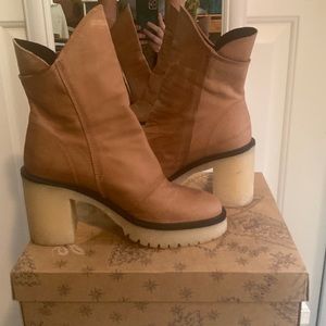 NIB Free People Jack zip boot - Spiced Cognac